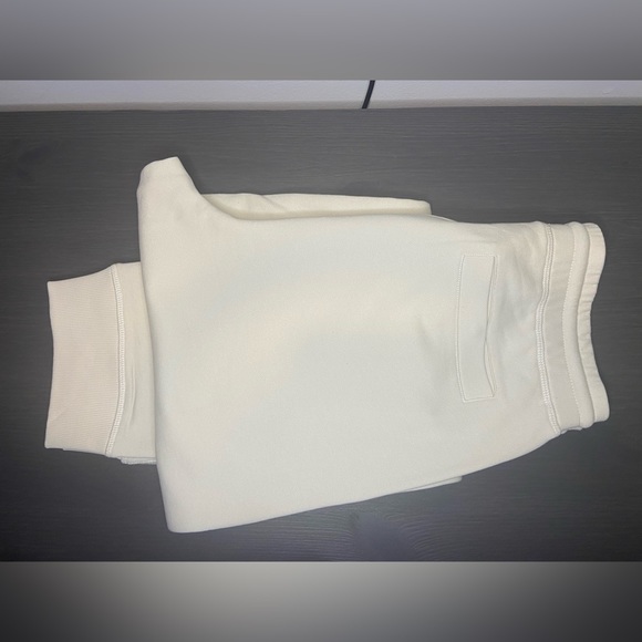 Men’s HUGO BOSS sweatpants - Picture 4 of 4